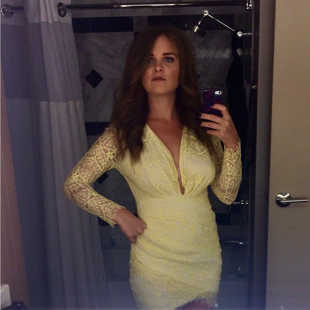 Reverse Yellow Lace Mini-Dress, Women’s size Small, worn once